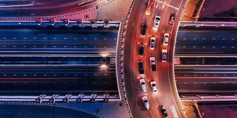 Inauguran el Primer Anillo de Autopistas Inteligentes con Transferencia Inalámbrica de Energía para Flotas Comerciales.